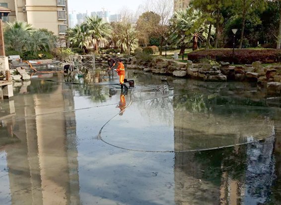 鸡东景观池淤泥清理